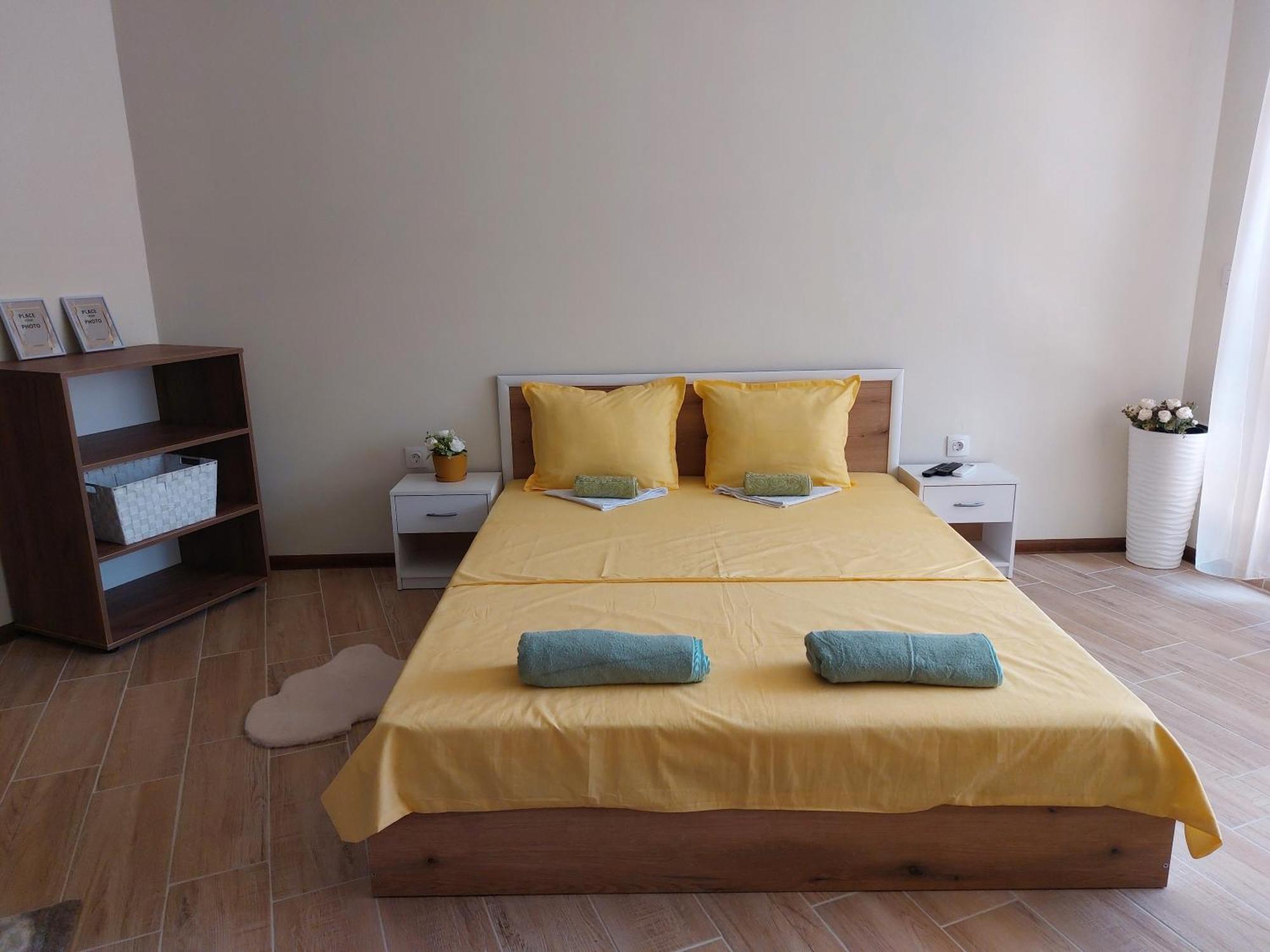 Krimski Apartment - Free Private Parking Варна Екстериор снимка